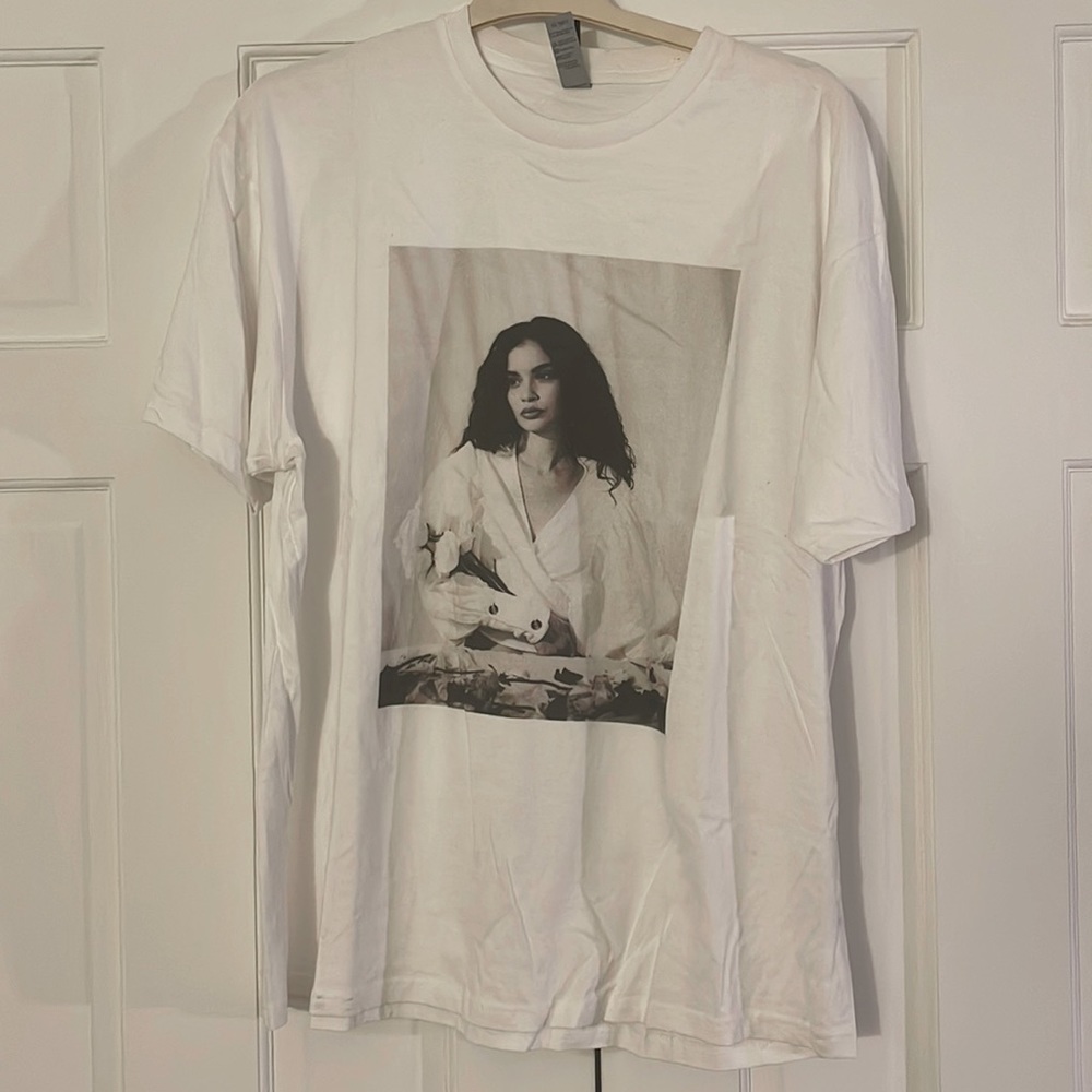 Never worn* Sabrina Claudio T shirt XL